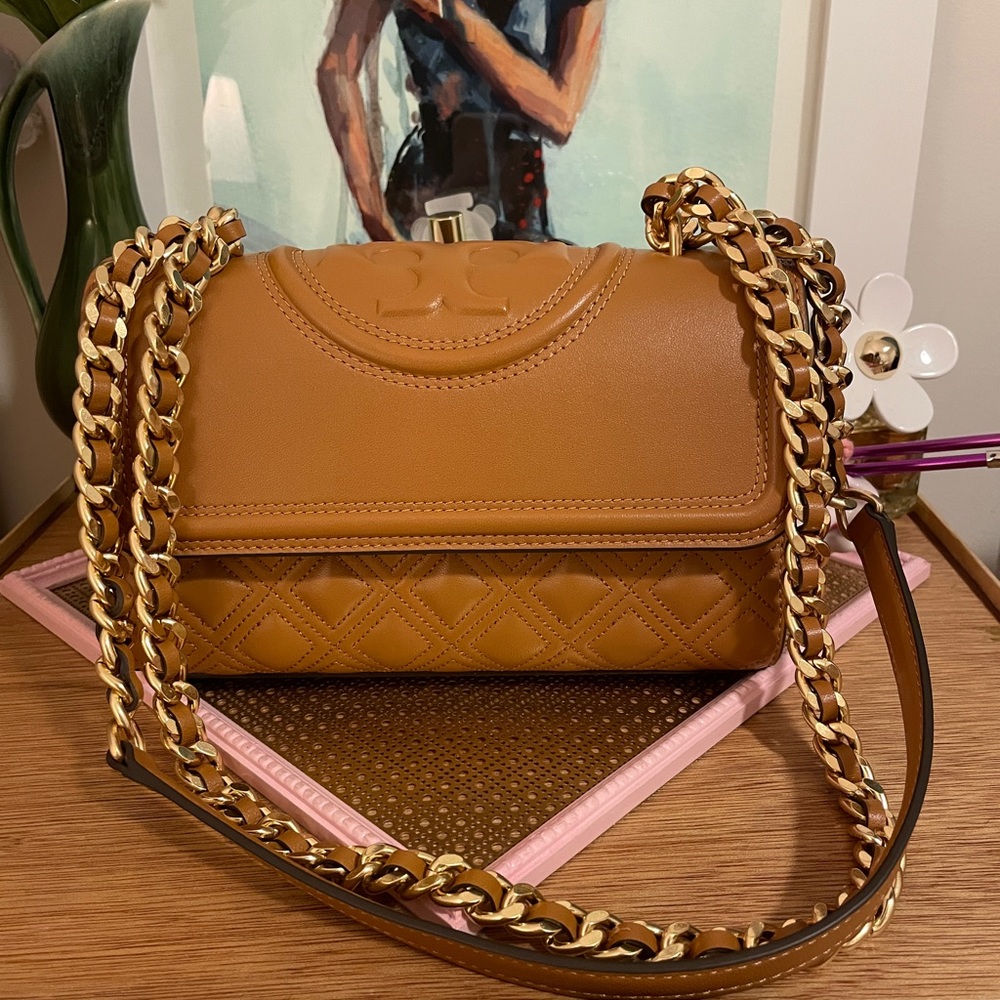Tory Burch Fleming Small Shoulder Bag in Kobicha